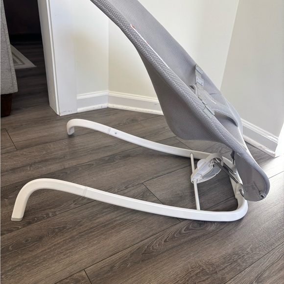 Munchkin Spring Bouncer Rocker - Picture 6 of 7